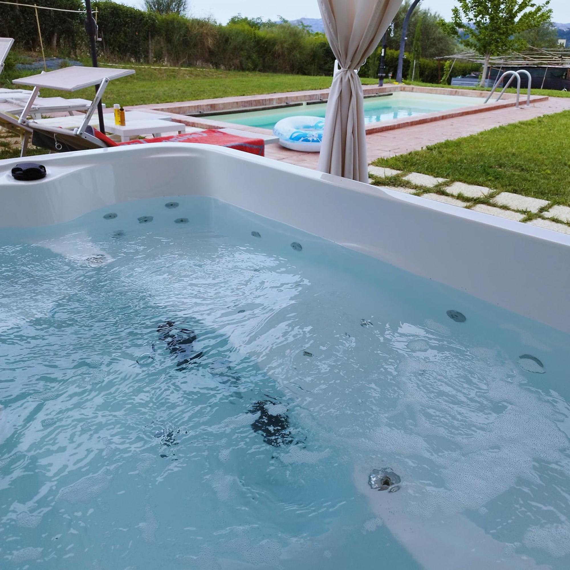 Bed & Breakfast Le Coccinelle Bed & Breakfast Rosciano  Екстериор снимка